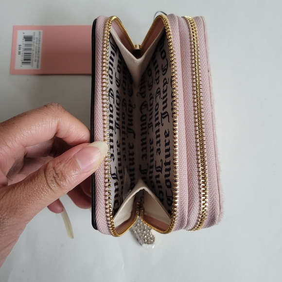 Juicy Couture "Juicy For All" Dusty Blush  Zip Around Wallet - Picture 9 of 11